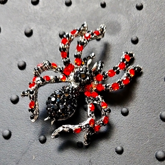 Spider Brooches Set with Gem Accents - Picture 4 of 7